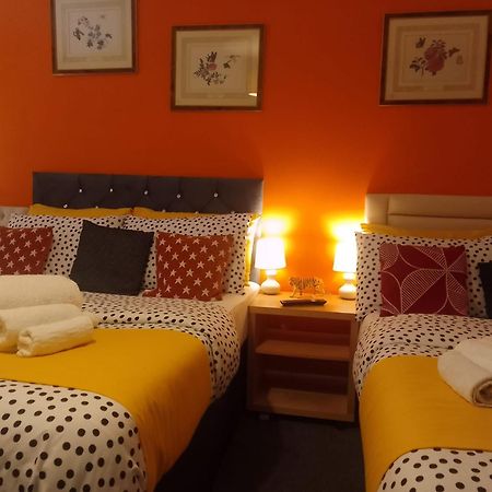 Cosy Stay In Walsall By Ideal Home Bloxwich Ngoại thất bức ảnh