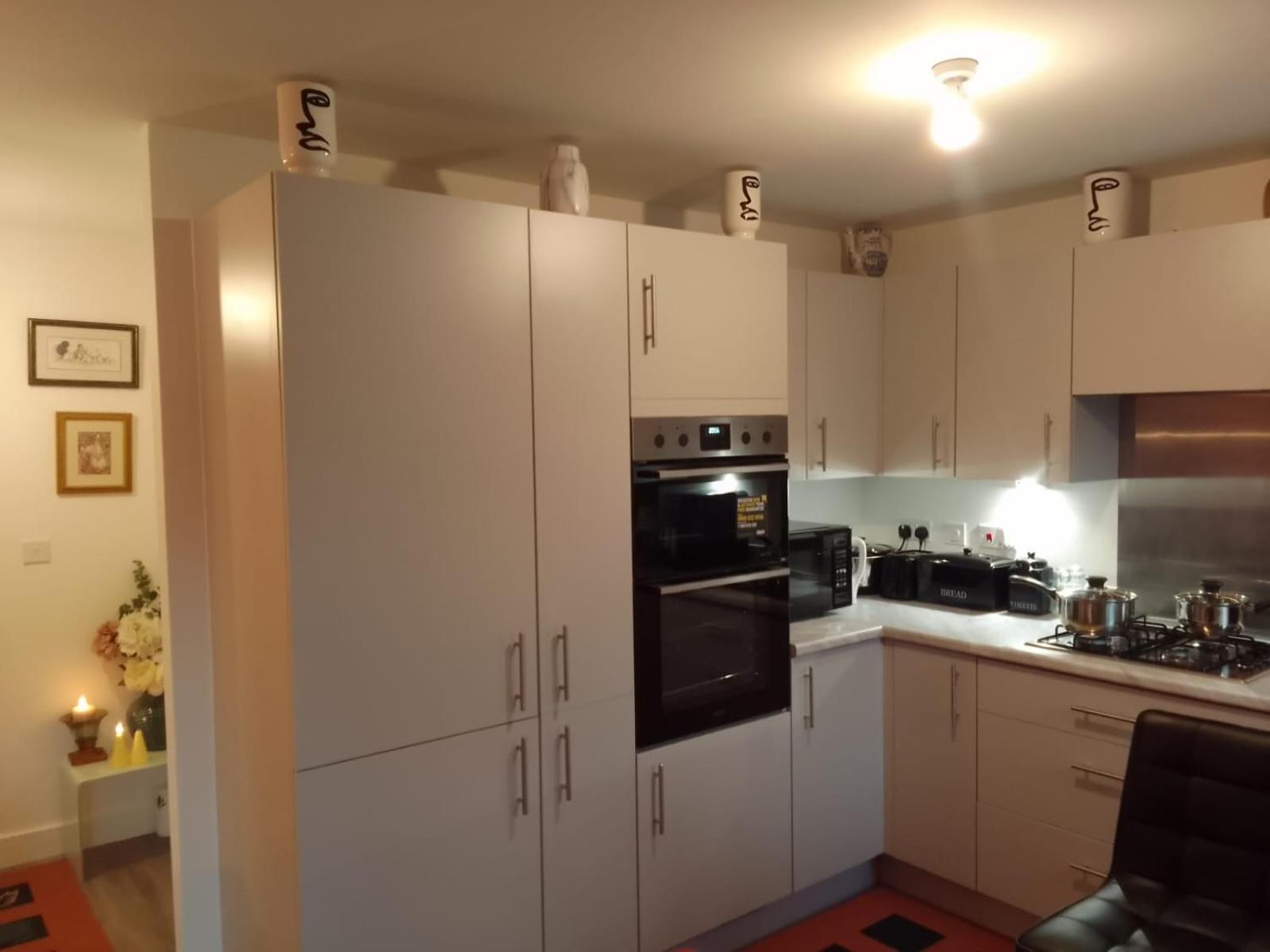 Cosy Stay In Walsall By Ideal Home Bloxwich Ngoại thất bức ảnh