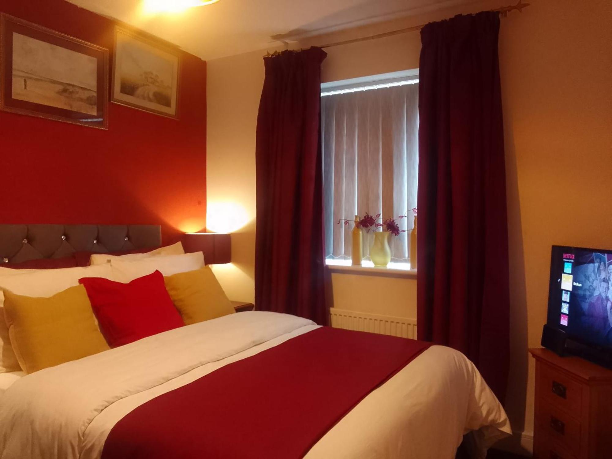 Cosy Stay In Walsall By Ideal Home Bloxwich Ngoại thất bức ảnh