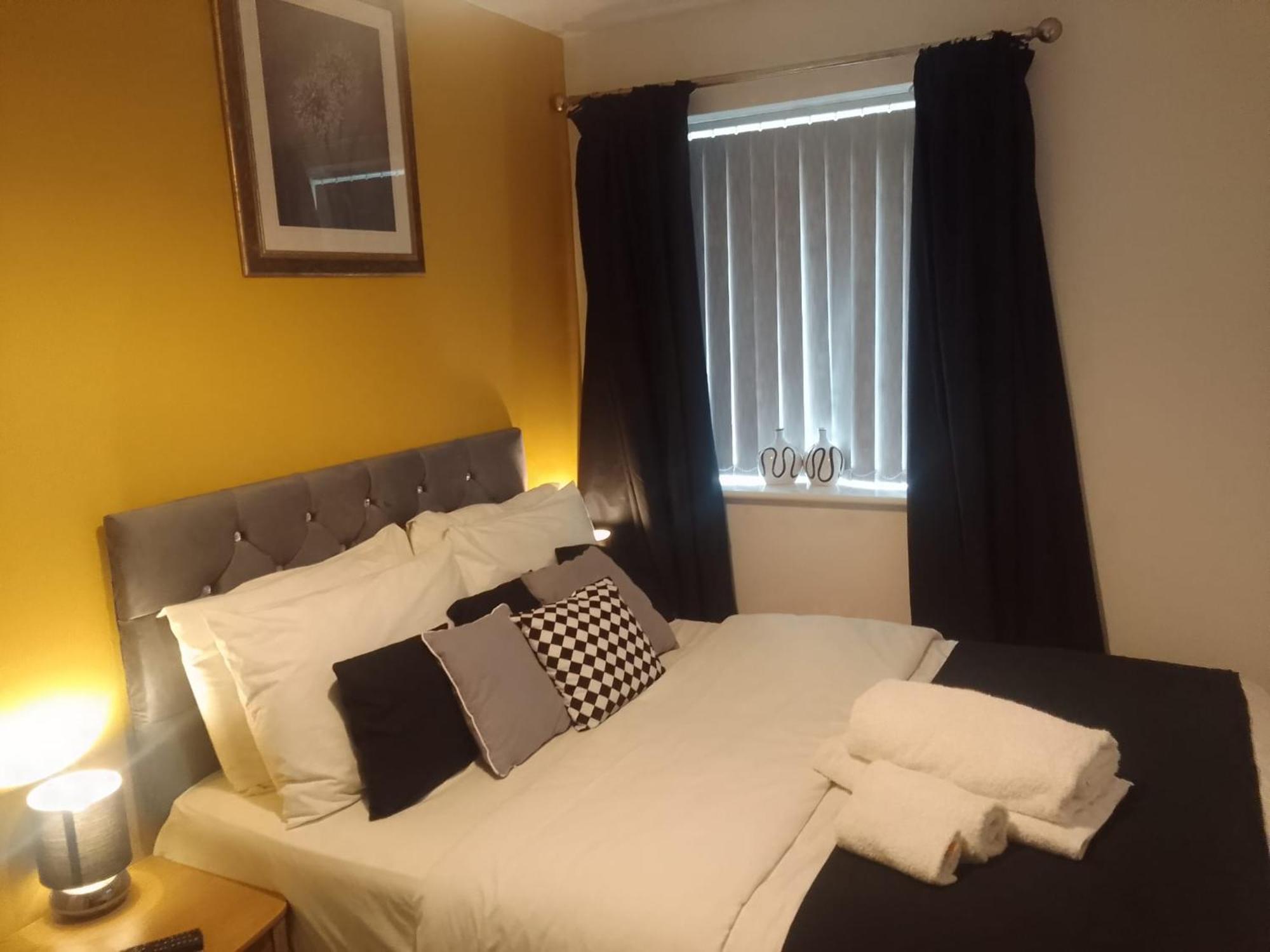 Cosy Stay In Walsall By Ideal Home Bloxwich Ngoại thất bức ảnh