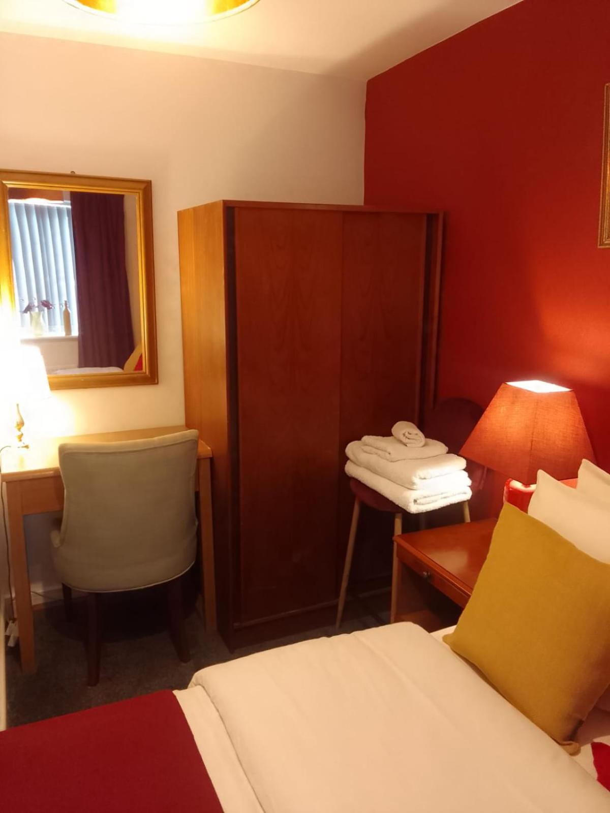 Cosy Stay In Walsall By Ideal Home Bloxwich Ngoại thất bức ảnh